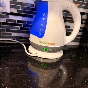 Baby Brezza Electric Kettle - White and Blue
